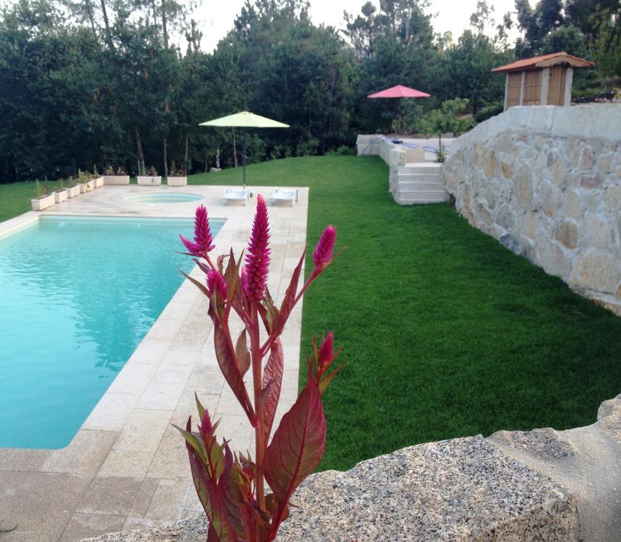 Hotel Caramulo - Casas Do Espigueiro à Macieira de Alcoba Extérieur photo
