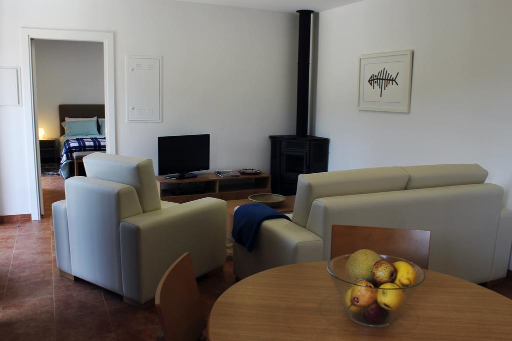 Hotel Caramulo - Casas Do Espigueiro à Macieira de Alcoba Extérieur photo