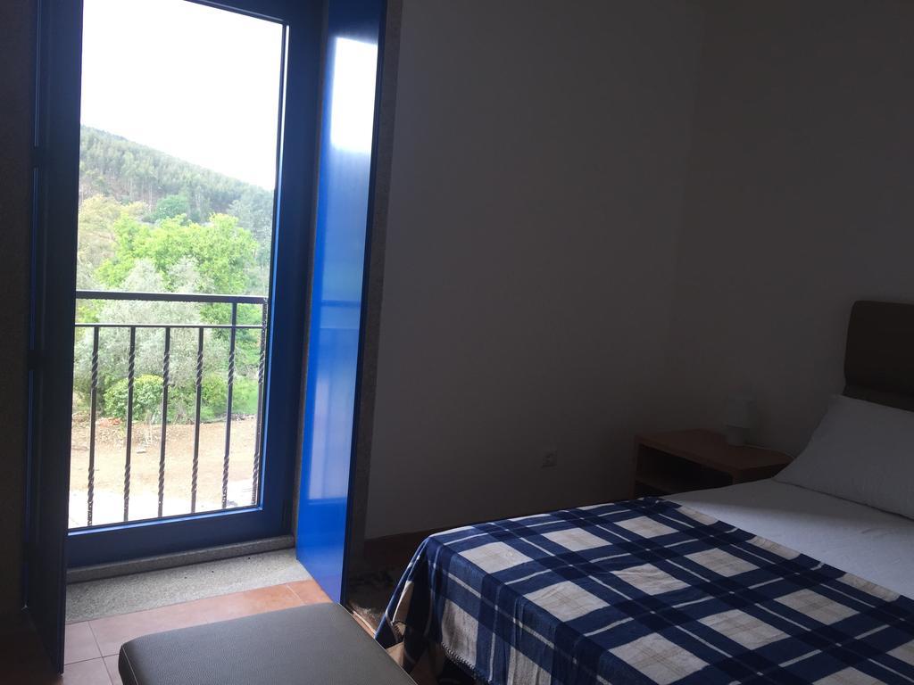 Hotel Caramulo - Casas Do Espigueiro à Macieira de Alcoba Extérieur photo